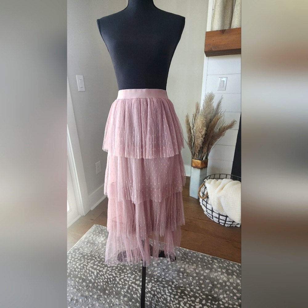 NWT-143 STORY skirt, size L